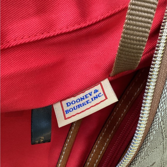 Dooney & Bourke Crossbody Signature Logo Bag - Picture 11 of 13